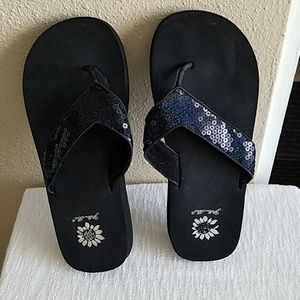 Black Sequin Yellow Box flip flops sz8.5